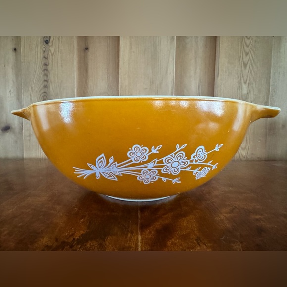 Set of 4 Pyrex Butterfly Cinderella mixing bowls - Picture 13 of 14